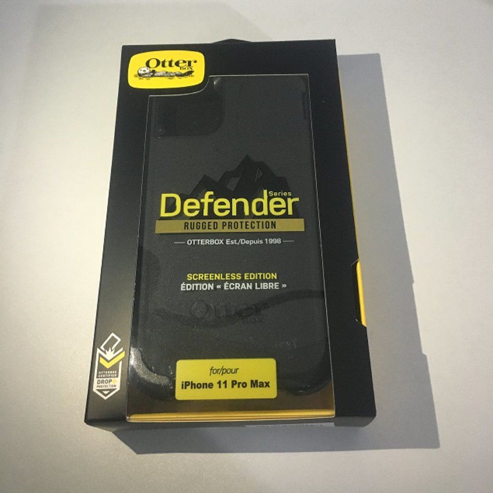 OTTERBOX Defender Case w/ Holster Black For iPhone 11Pro Max